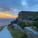Apartmán Luxurious Beachfront Haven In Kea