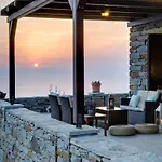 Luxurious Beachfront Haven In Kea Korissia (Kea)