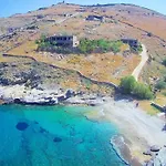 Luxurious Beachfront Haven In Kea Apartmán