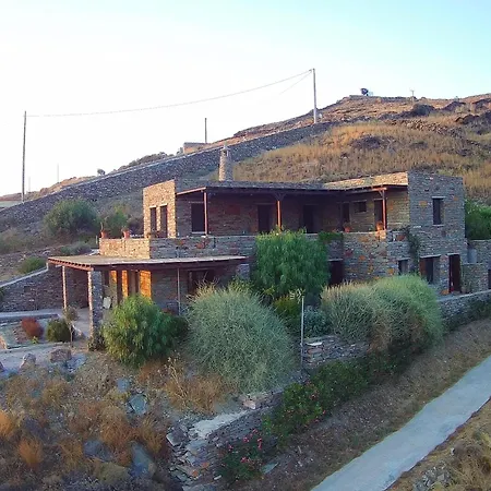 Luxurious Beachfront Haven In Kea Apartmán *