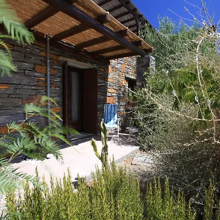 Luxurious Beachfront Haven In Kea *