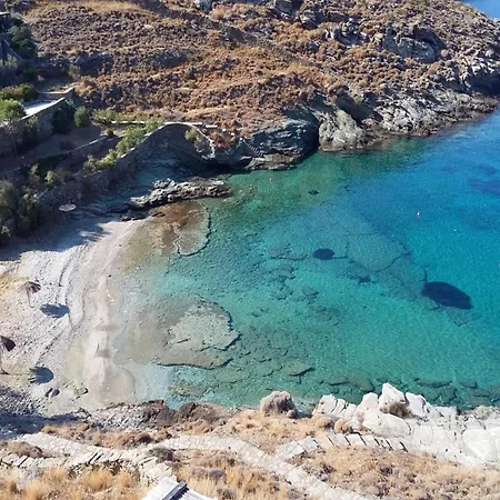 Luxurious Beachfront Haven In Kea *