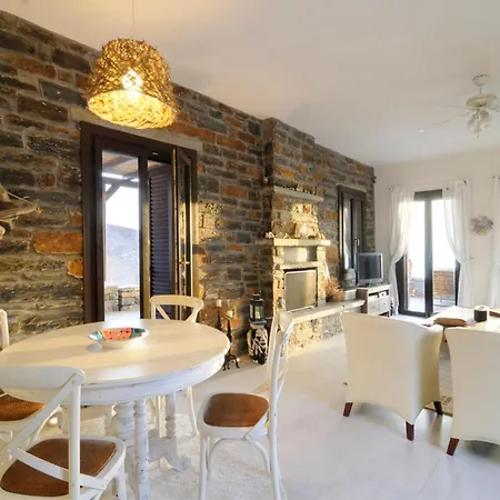 Luxurious Beachfront Haven In Kea Korissia (Kea)