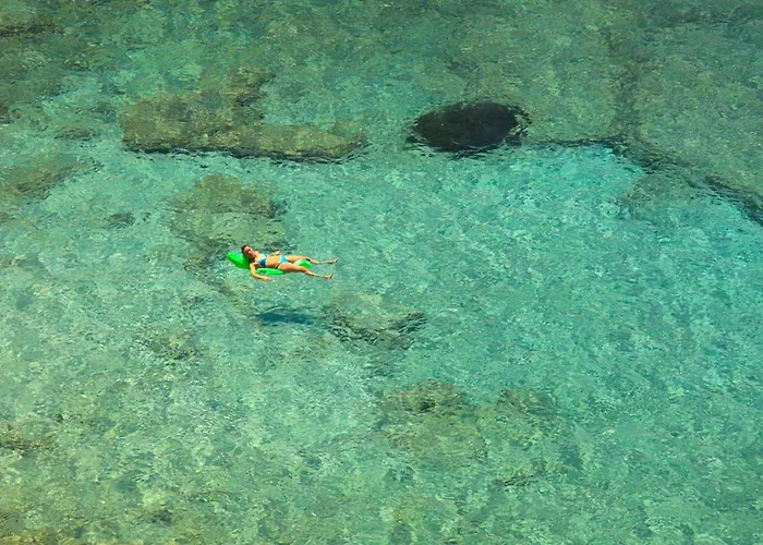 Luxurious Beachfront Haven In Kea דירה Korissia (Kea)