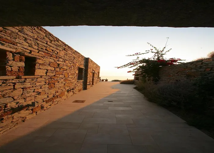 Luxurious Beachfront Haven In Kea Korissia (Kea)