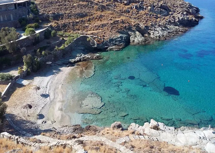 Luxurious Beachfront Haven In Kea *