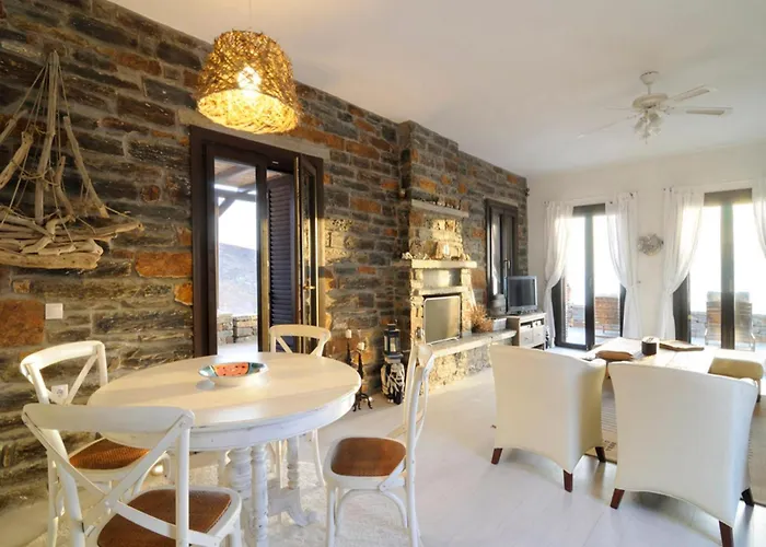 Luxurious Beachfront Haven In Kea Korissia (Kea)